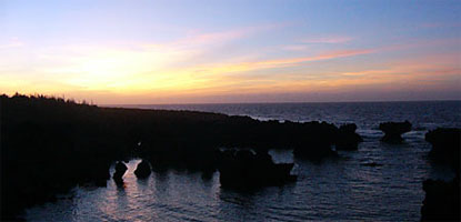 ウジジ浜の夜明け